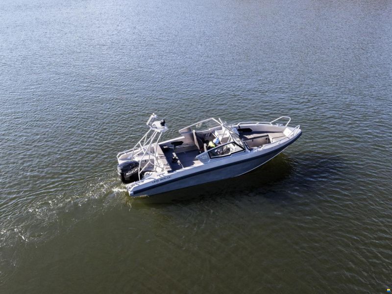 UMS-Boat 805 DC