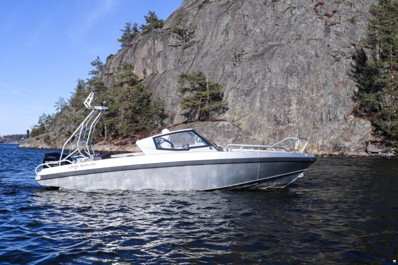 UMS-Boat 805 DC