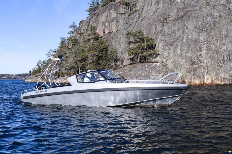 UMS-Boat 805 DC