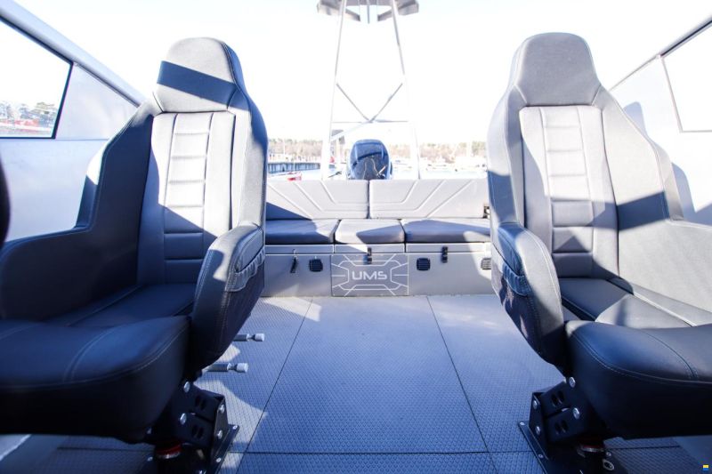 UMS-Boat 805 DC