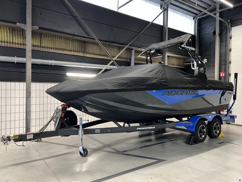 Moomba Kaiyen