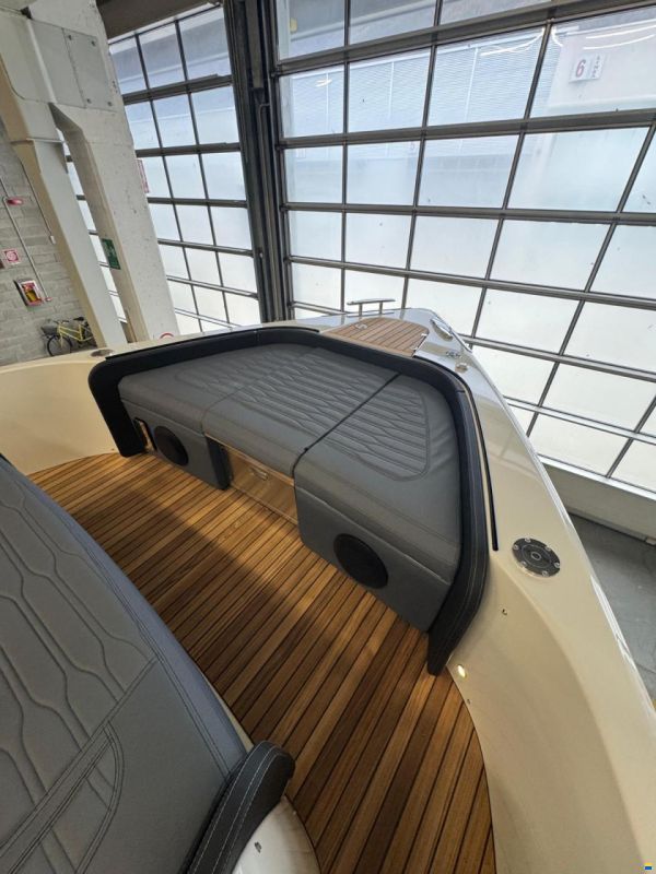 Cranchi A46 Luxury Tender