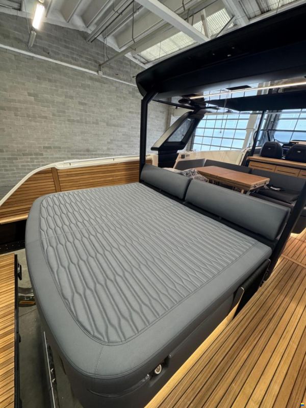 Cranchi A46 Luxury Tender