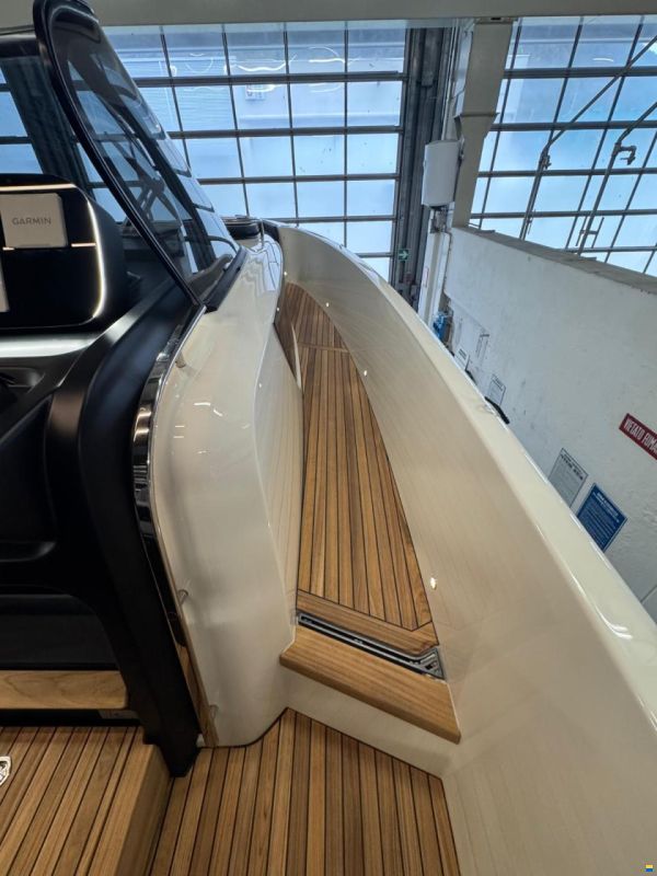 Cranchi A46 Luxury Tender