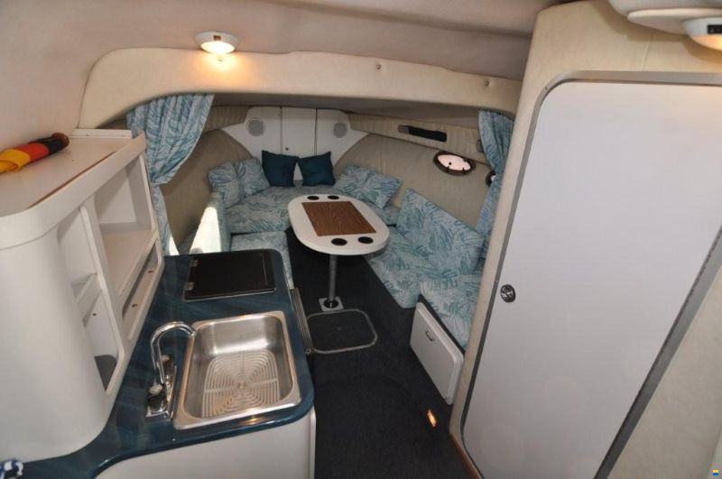 Crownline 765