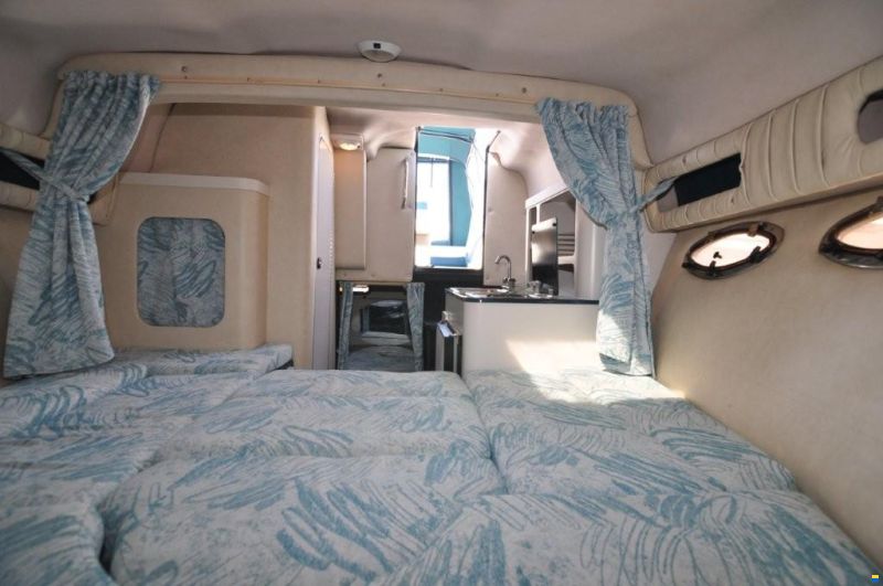 Crownline 765