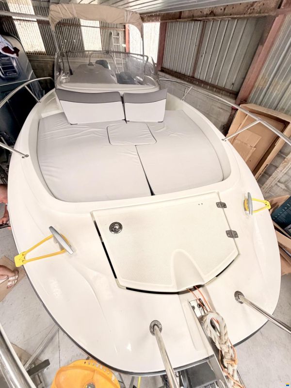 Jeanneau Cap Camarat 7.5 WA