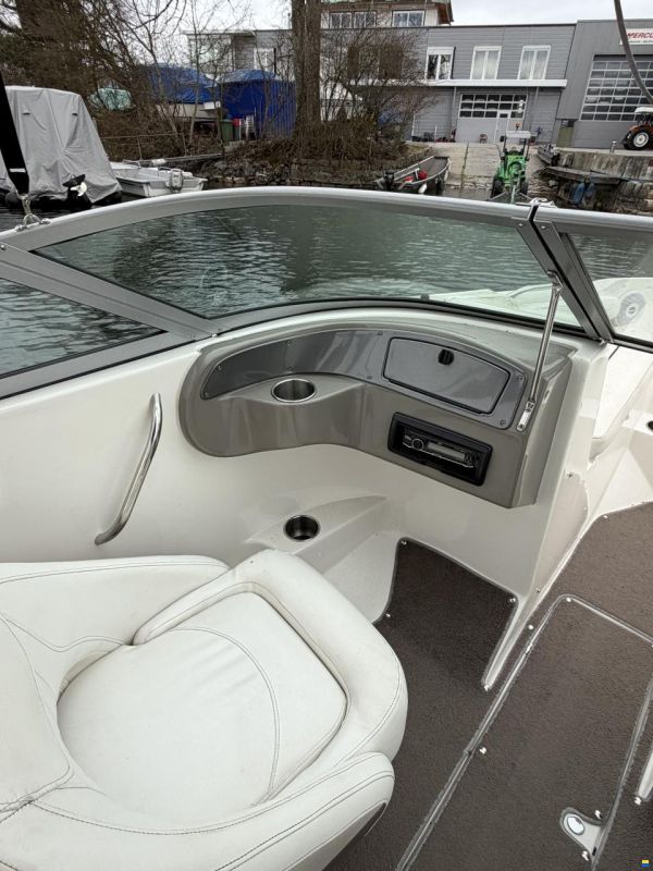 Rinker Captiva 192 Bowrider