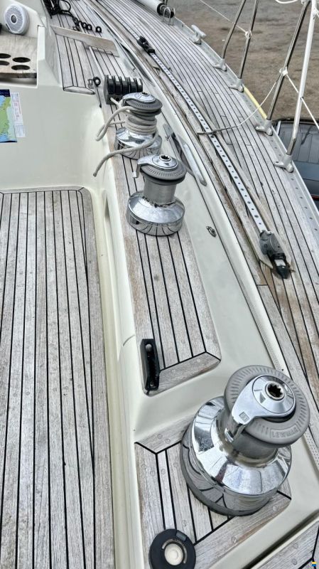 Sweden Yachts 390