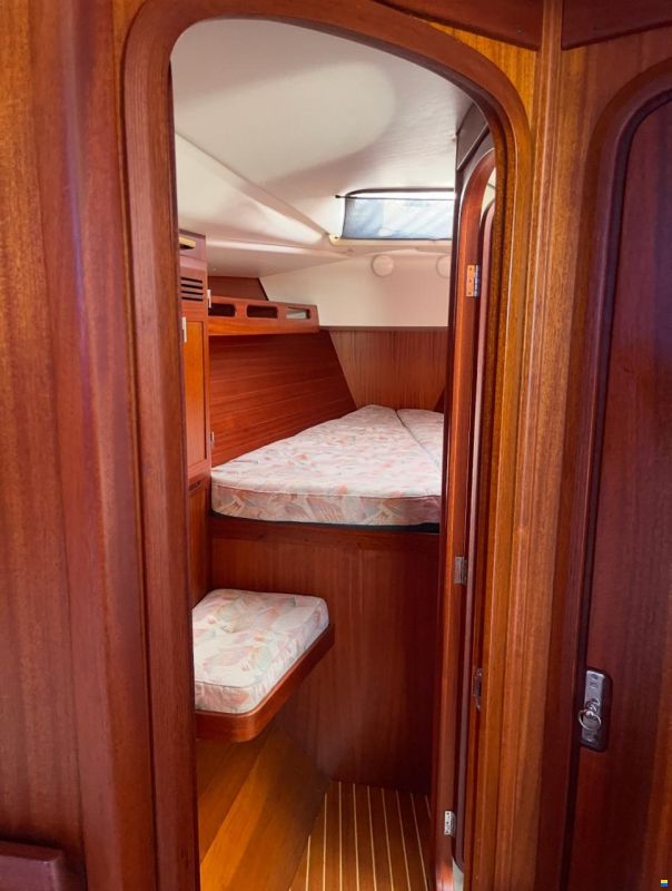 Sweden Yachts 390