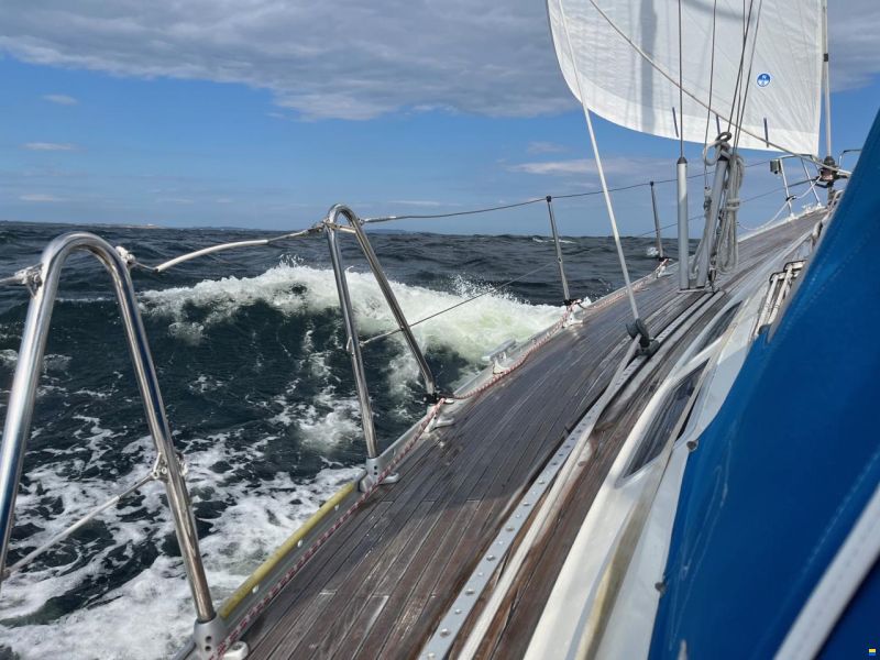 Sweden Yachts 390