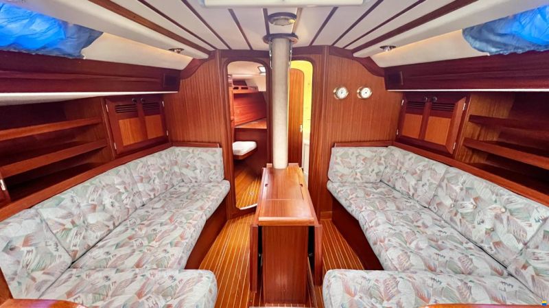 Sweden Yachts 390