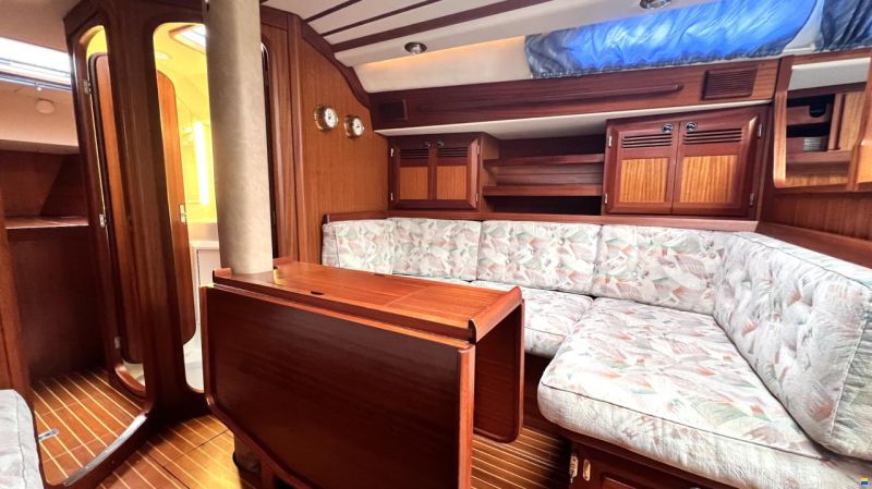 Sweden Yachts 390