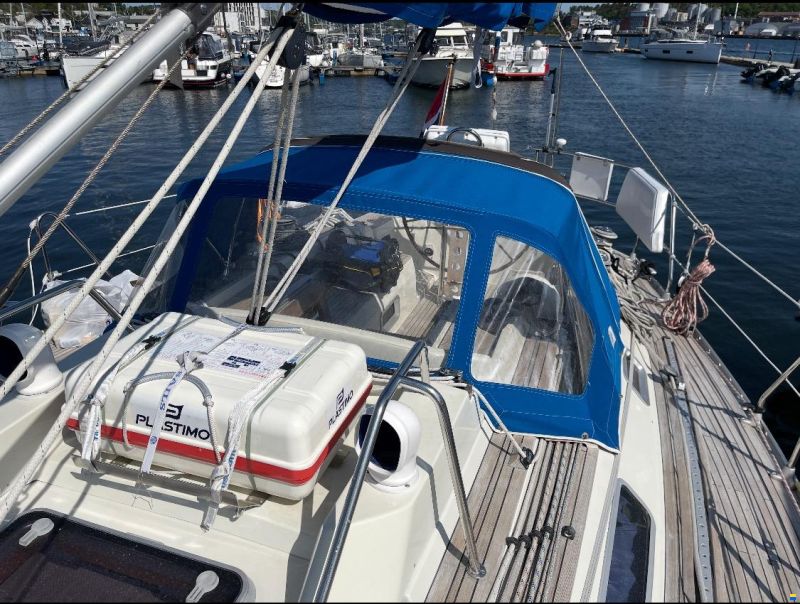 Sweden Yachts 390