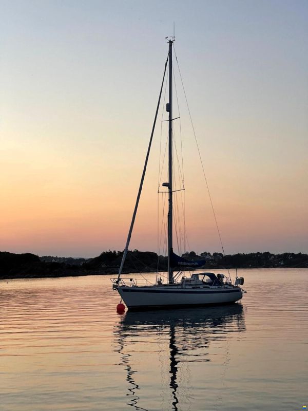 Sweden Yachts 390