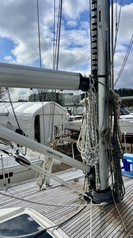 Sweden Yachts 390