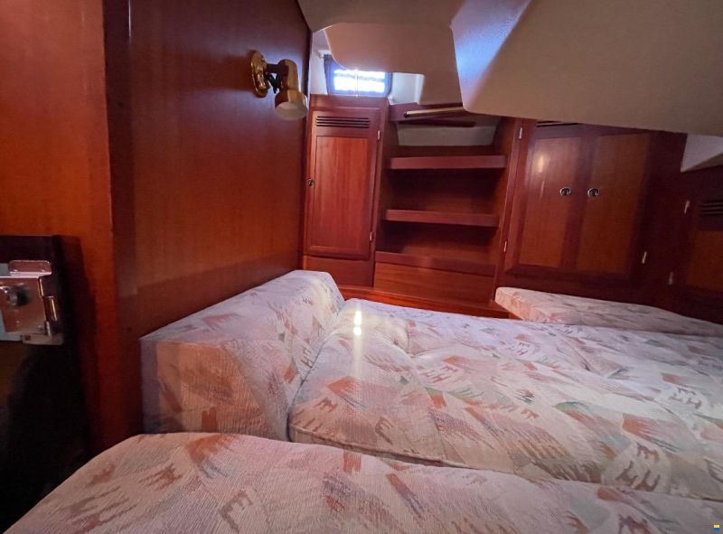 Sweden Yachts 390