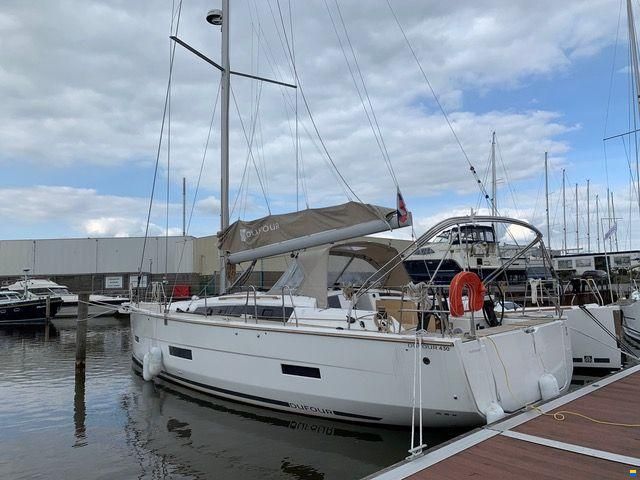 Dufour 430 GL