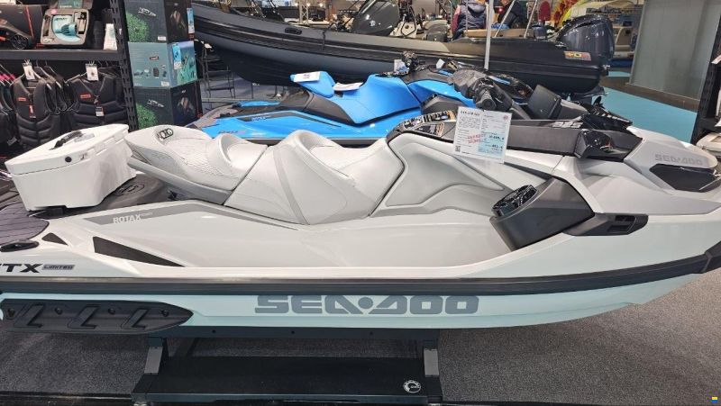 Sea-Doo GTX 325 Limited White Pearl
