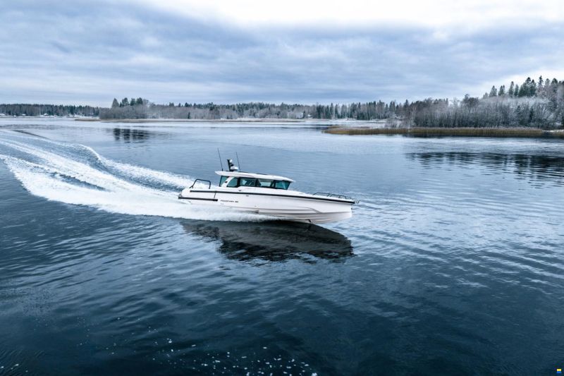 Axopar 38 Cross Cabin