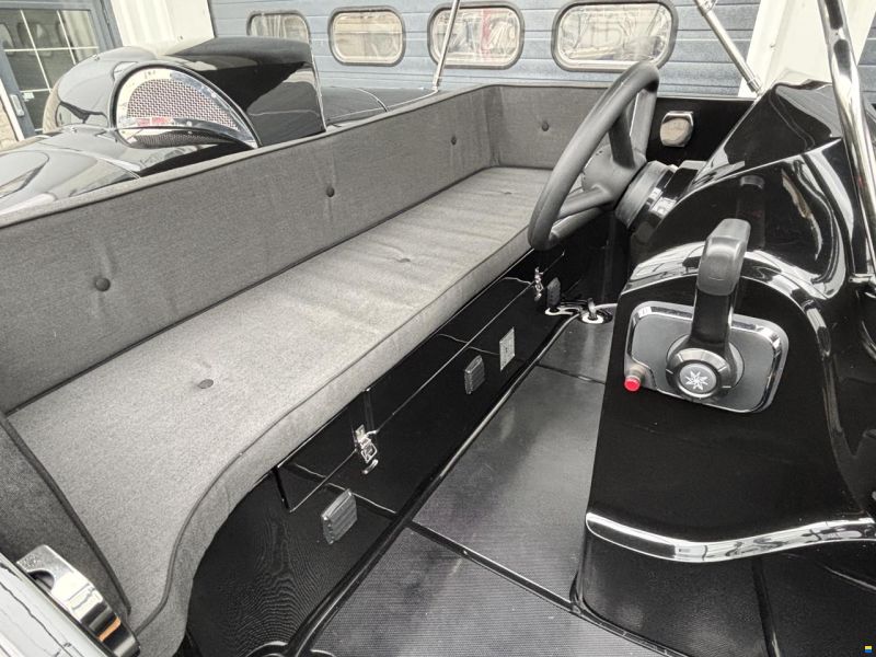 Oud Huijzer 600 Tender