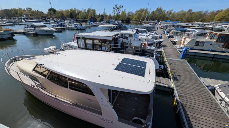 Greenline 33