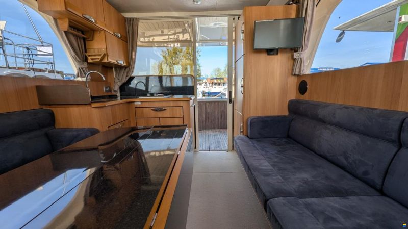 Greenline 33