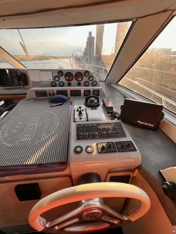 Sealine 365 Sportbridge