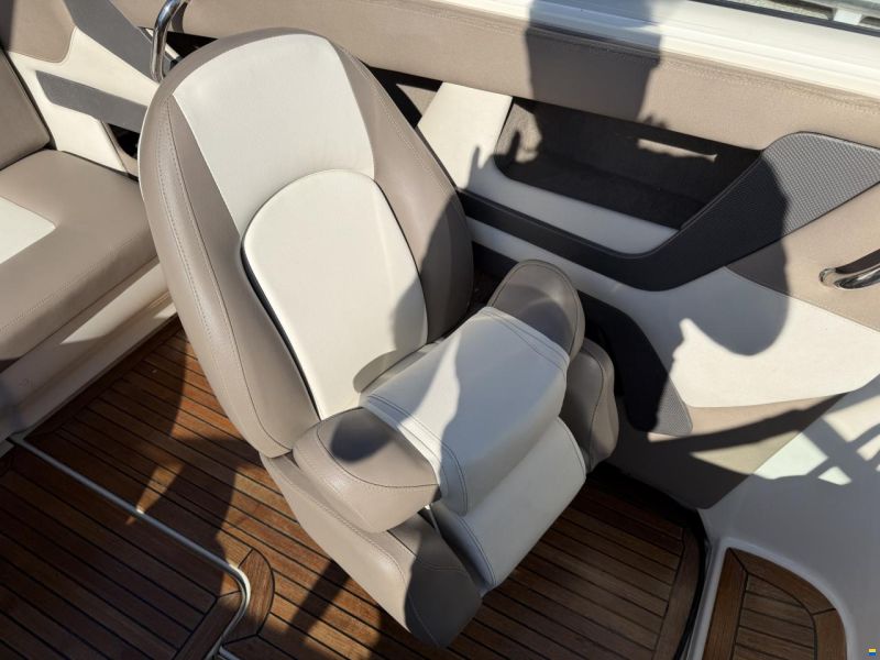 Sea Ray 210 Overnighter