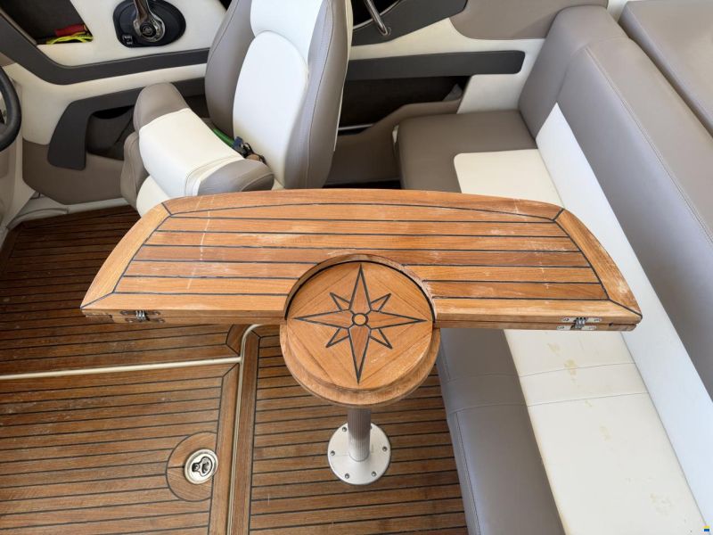 Sea Ray 210 Overnighter