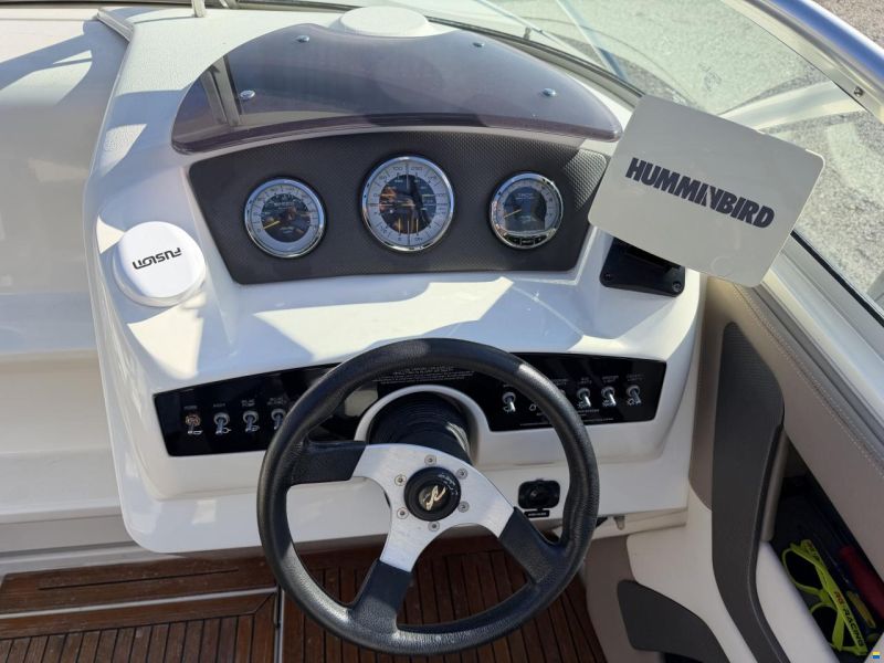 Sea Ray 210 Overnighter