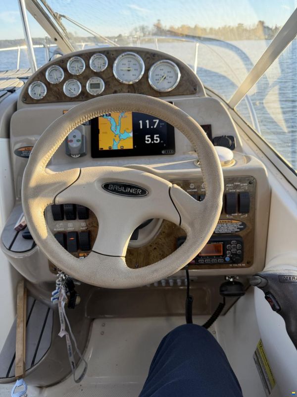 Bayliner 2455