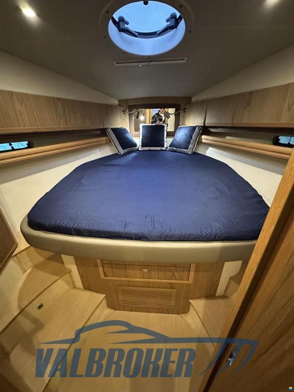 Airon Marine 4300 T-TOP