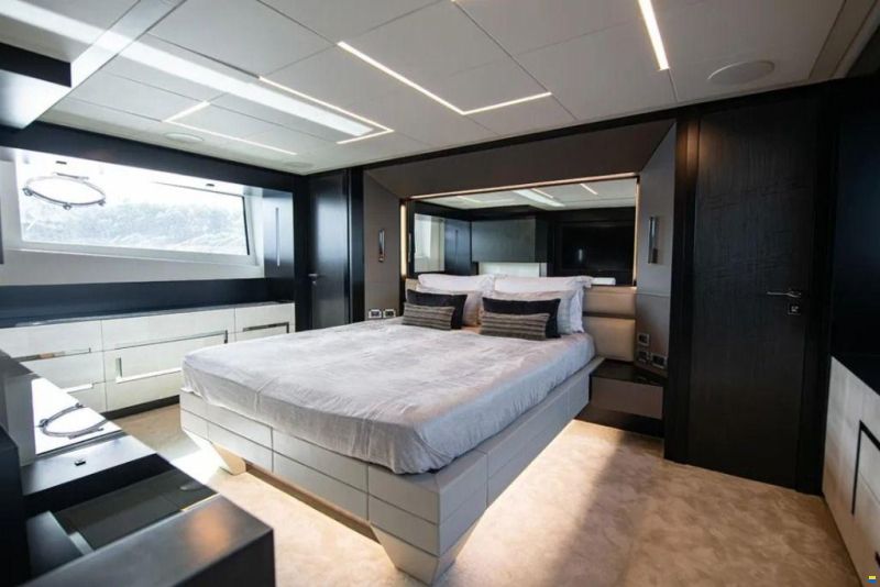 Pershing 9X