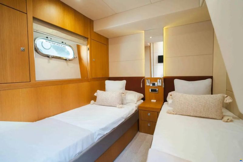 Sunseeker Manhattan 53