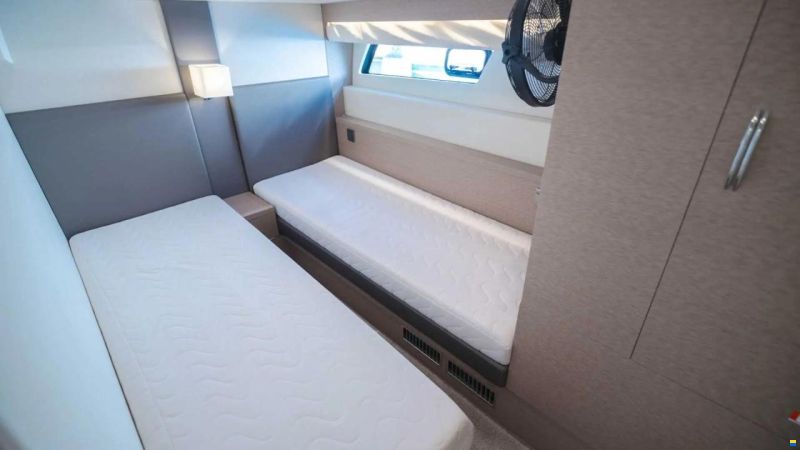Prestige 560