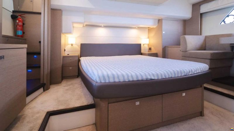 Prestige 560