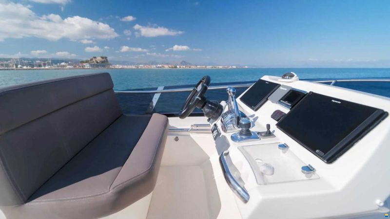 Prestige 560