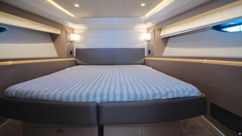 Prestige 560