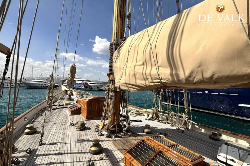 Schooner Classic gaff