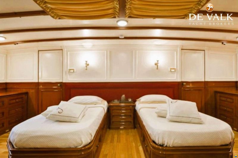 Schooner Classic gaff