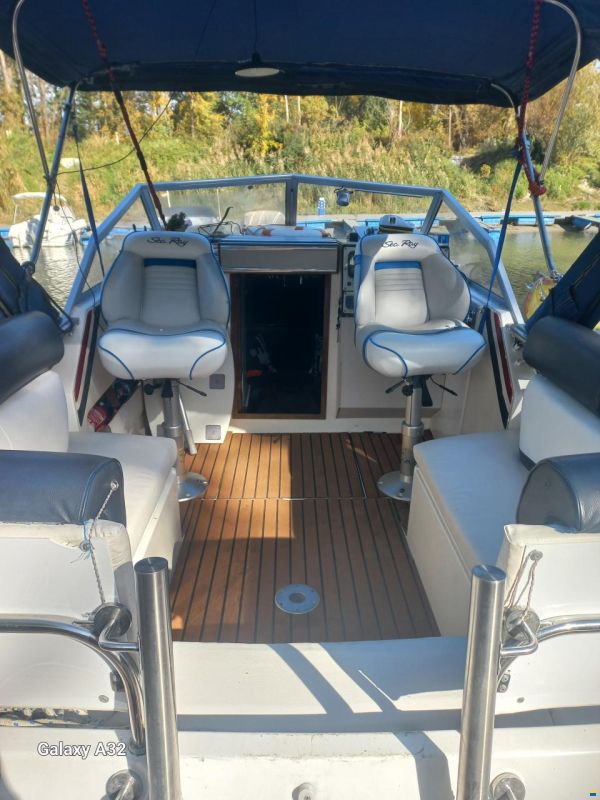 Fairline 21