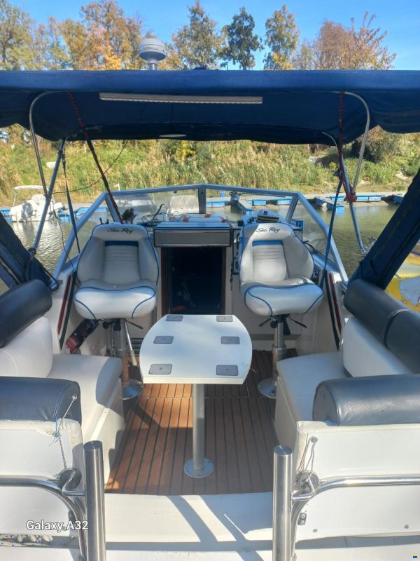 Fairline 21