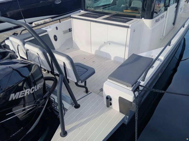 Axopar 37 Sports Cabin