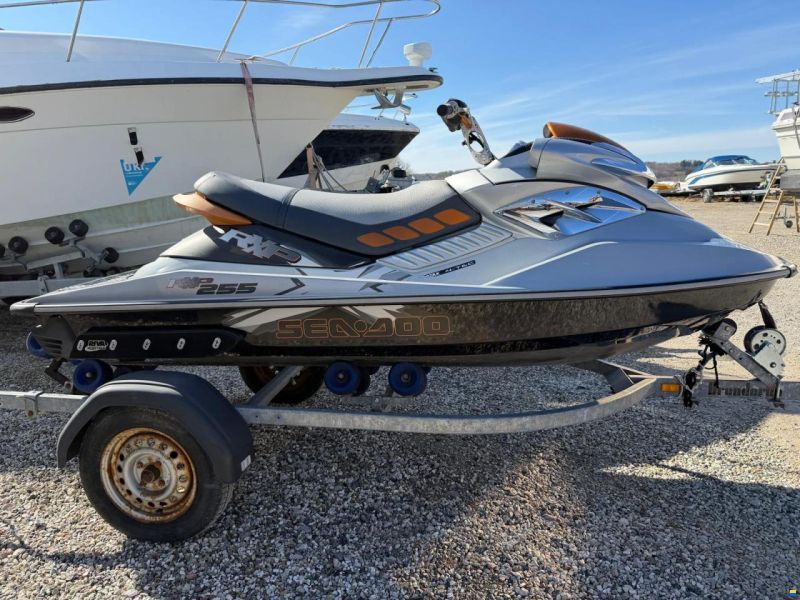 Sea-Doo RXP 255