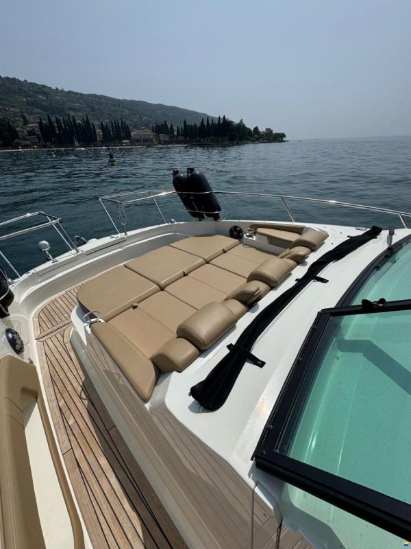 Sea Ray Sundancer 320