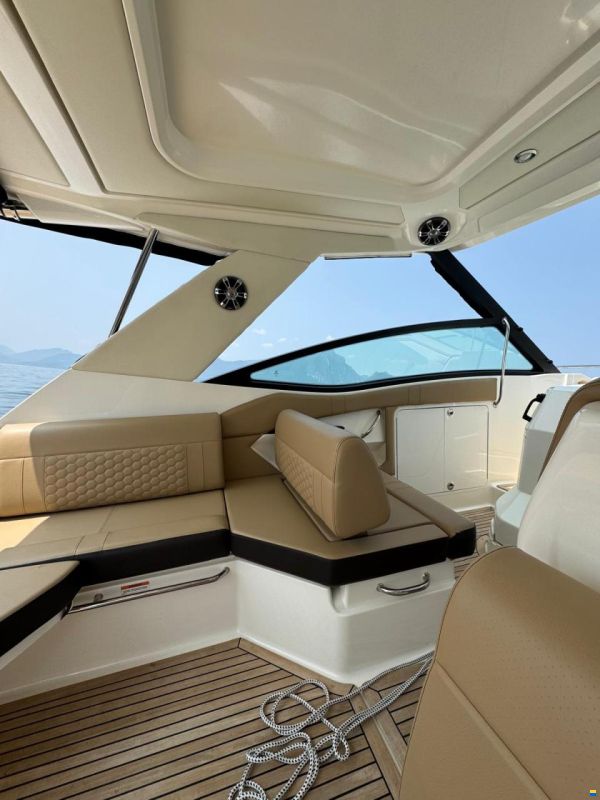 Sea Ray Sundancer 320