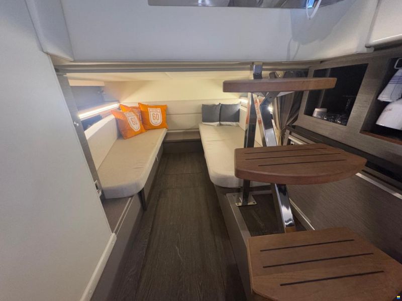 Sea Ray Sundancer 320