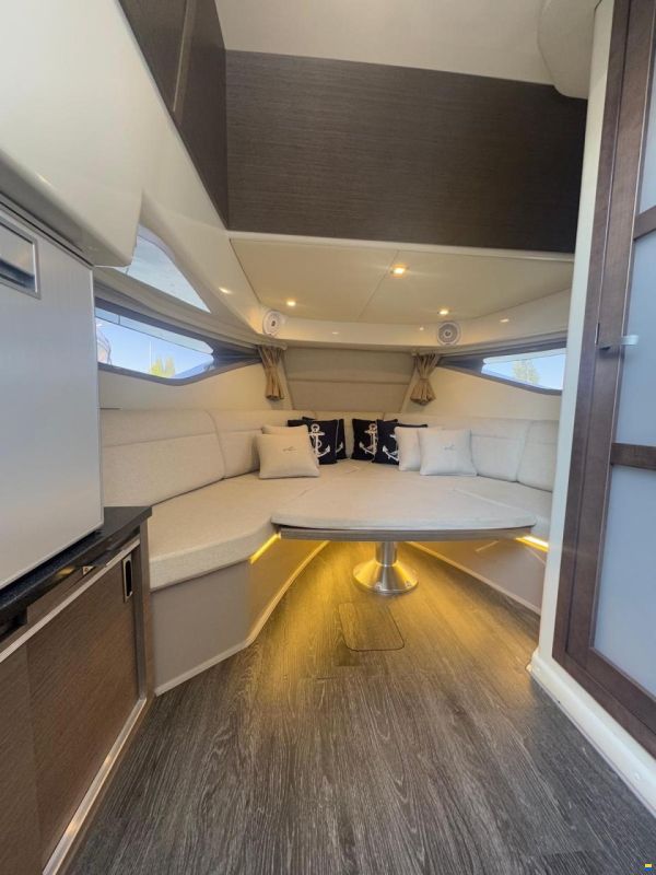 Sea Ray Sundancer 320