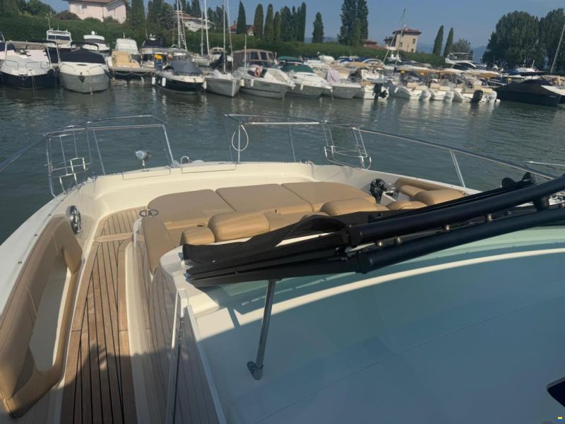 Sea Ray Sundancer 320
